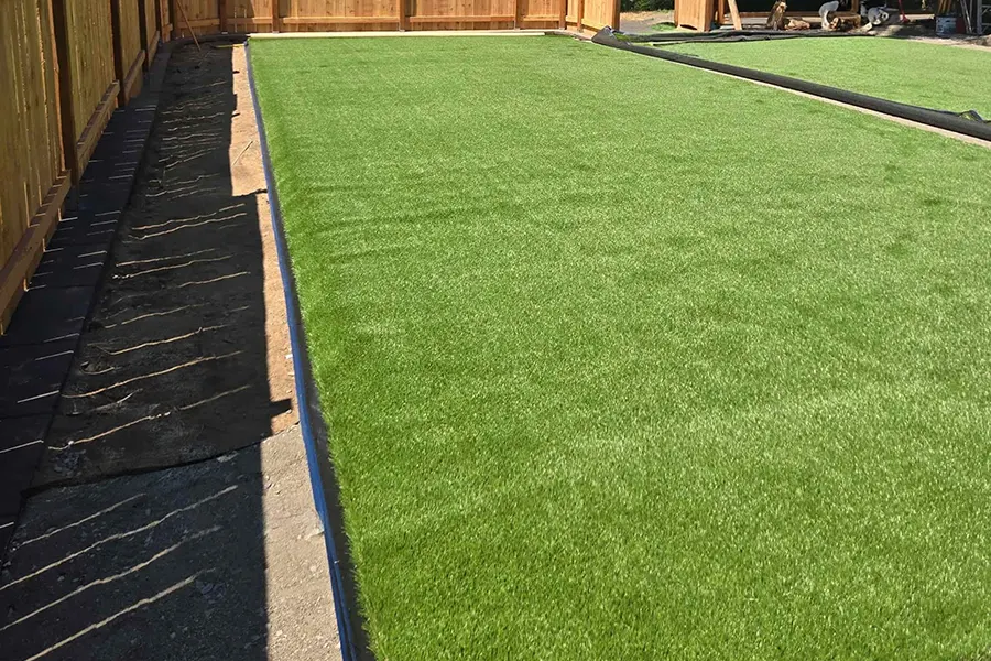 synthetic-turf-installation